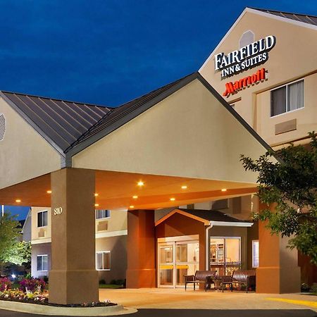 Fairfield Inn & Suites Lansing West Delta Center Township Bagian luar foto