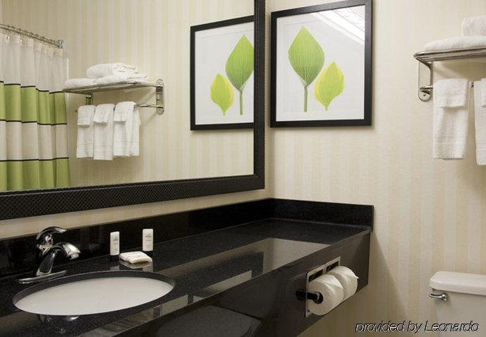 Fairfield Inn & Suites Lansing West Delta Center Township Ruang foto
